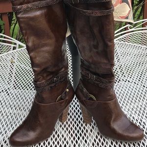 Brand new Bass-Bordeaux boots